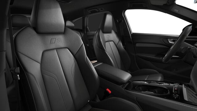 Audi A5 Avant e-hybrid quattro 299 S tronic S edition Automaat | Hemel in stof zwart | Audi soundsystem | Grootlichtassistent | Sportstoelen voor | Exterieurpakket zwart | LED-koplampen | Achteruitrijcamera | Automatisch dimmende binnenspiegel | Optiekpakket zwar