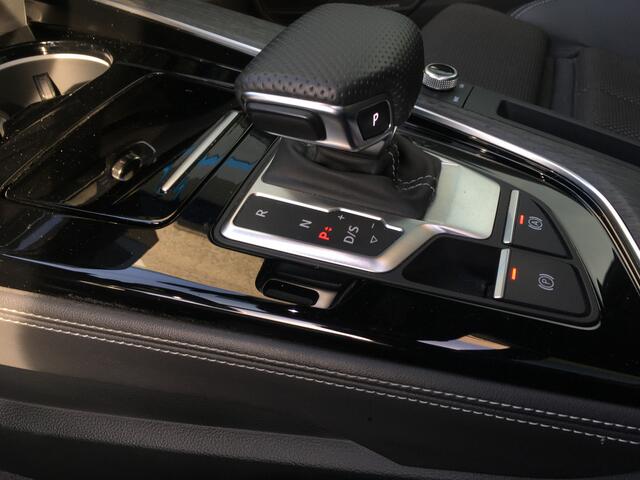 Audi A5 Sportback 40 TFSI S-line Black Pano Audi gar.09-2027