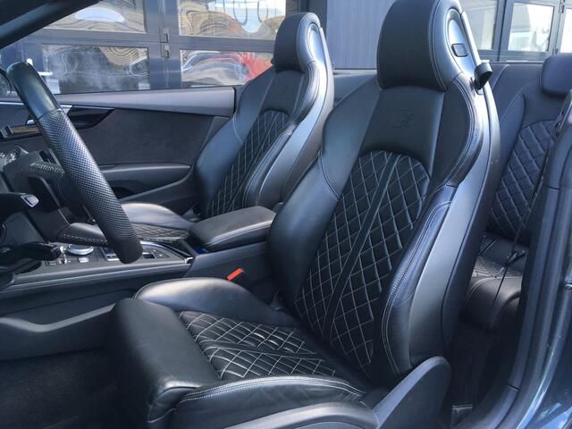 Audi A5 Cabriolet 40 TFSI S-Line RS stoelen
