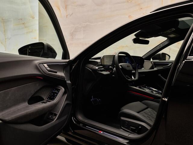 Audi A5 Avant E-Hybrid Quattro S Edition Competition, pano, tr.haak, 20", B&O, matrix-LED, memory, privacy, NP96k