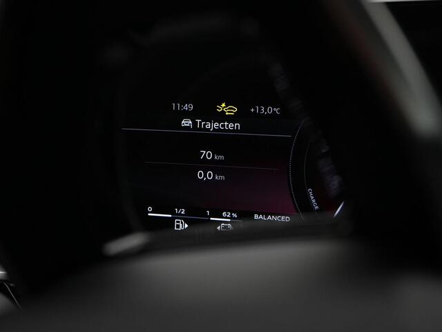 Audi A5 Avant 2.0 e-hybrid 367 pk S-tronic quattro S edition Competition / S-Line | Trekhaak | Twinleder | Elektr. verstelbare stoelen | Achteruitrijcamera | Stoelverwarming | Navigatie