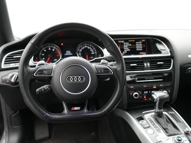 Audi A5 Cabriolet 1.8 TFSI S Line Automaat 177pk Dealer O.H | S Line Interieur & Exterieur | Bang & Olufsen | Cruise Control | Lederen Sportstoelen Verwarmd | Nekverwarming | 19" L.M | Navigatie | DAB |