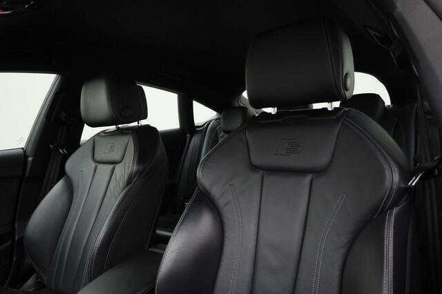 Audi A5 Sportback 40 TFSI/204PK S Line · Leder · Camera · Apple/Android · Adaptive Cruise Control