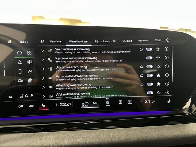 Audi A5 Avant 2.0 e-hybrid 367pk Quattro S edition Competition · Glazendak · 360 Camera · Elek. Trekhaak · Elek. Voorstoelen · Keyless · 20'' Inch · Garantie t/m 26-06-2027