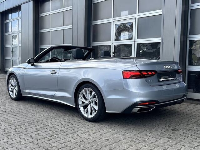 Audi A5 Cabriolet 40 Tfsi S-Tronic (150kW/204pk) ** MATRIX, LEDER, VIRTUAL, NEKVERW, 18-inch LMV, ADAPT. CRUISE ** 1e EIG - ¤ 26.700,= onder NP ** ** INFORMEER OOK NAAR ONZE AANTREKKELIJKE FINANCIAL-LEASE TARIEVEN **