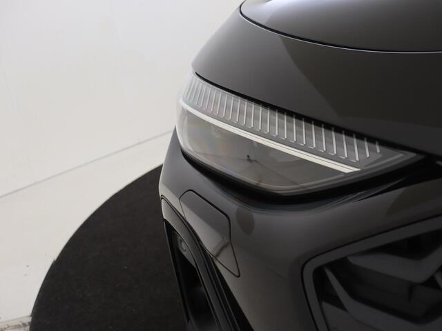 Audi A5 Avant 2.0 e-hybrid quattro S edition Competition | Panoramadak | Trekhaak | 360 camera | Bang & Olufsen | Head-up display | 3-zone airco | Dodehoek detectie | Keyless |