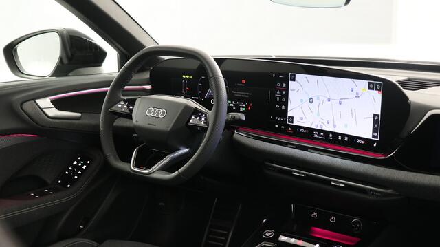 Audi A5 Limousine 2.0 TFSI 150pk Edition one / Passenger Display / Stoelverwarming / 360 Camera