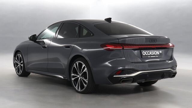 Audi A5 Limousine 2.0 TFSI 150pk Edition one / Passenger Display / Stoelverwarming / 360 Camera