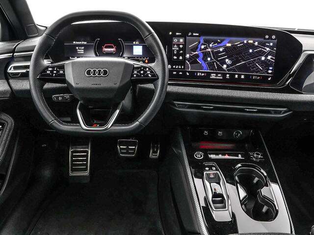 Audi A5 Avant 2.0 299pk S-tronic e-hybrid quattro S edition · 360 Camera · Navigatie · Dodehoek Detectie · Wegklapbare Trekhaak · 19'' Inch · Garantie t/m 05-08-2029 of 100.000km