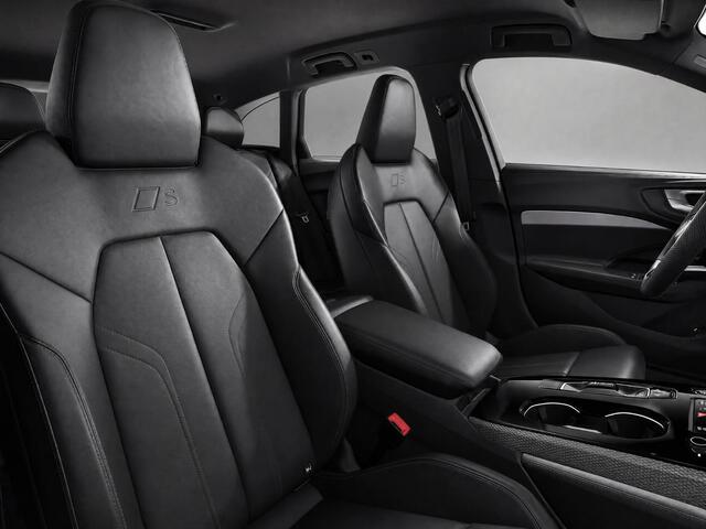 Audi A5 2.0 e-hybrid quattro S edition 299 PK · Premium pakket · Optiekpakket zwart · Trekhaak elek. wegklapbaar