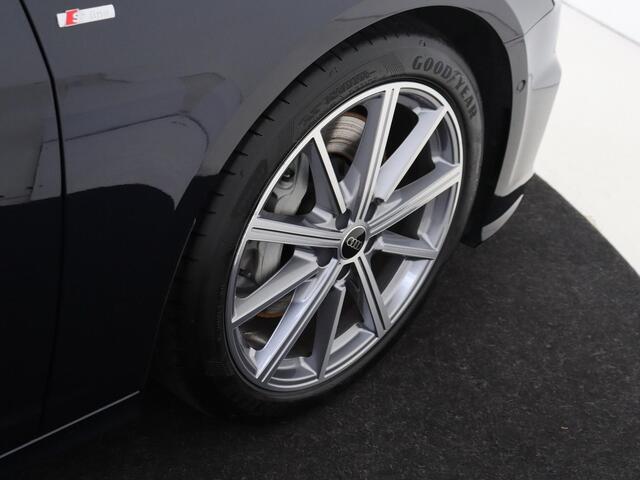 Audi A6 Avant 50 TFSI e quattro S edition Competition | Trekhaak | Parkeerassistent | 4-zone airco | Stoelverwarming voor en achter | Navigatie Plus | Adaptieve Cruise control | Elektrische achterklep |