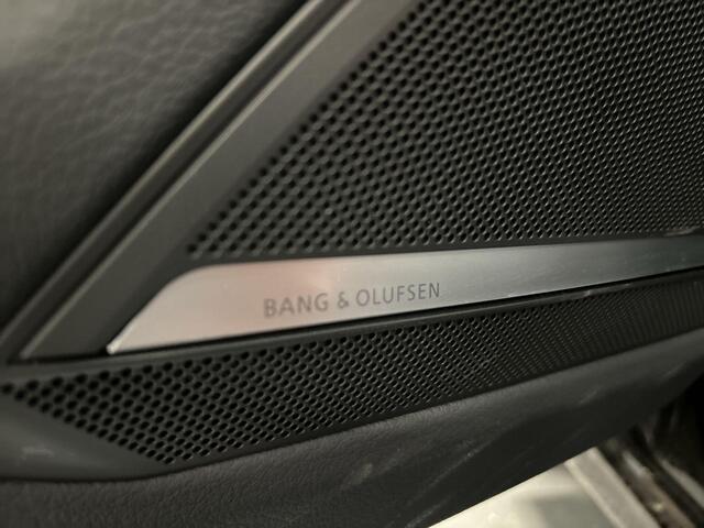 Audi A6 Avant 55 Tfsie 368pk S-tronic Quattro S Competition · Panoramadak · Head-up Display · Achterbank verwarmd · 360 Camera · B & O · Elek. Bestuurdersstoel · Elek. Trekhaak · Elek. Achterklep · Keyless