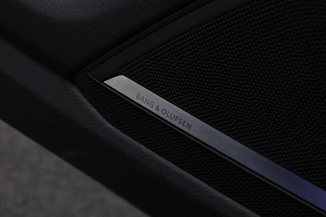 Audi A6 Avant 55 TFSI e 367 pk S-tronic quattro Pro Line S Competition / S-Line | Valcona leder | Sportstoelen plus | Bang & Olufsen | Geheugenstoel | Rondomzicht camera