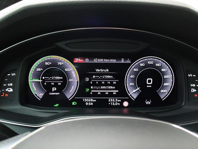Audi A6 Avant 50 TFSI e quattro S edition Competition | 299 PK | Wegklapbare trekhaak | 360 graden omgevingscamera | Elektrische achterklep |