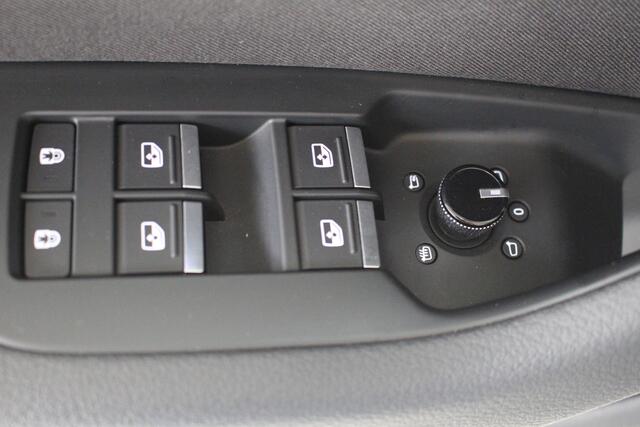 Audi A6 Avant 45 TFSI quattro Business edition Navigatie | El. verstelbare stoelen | Cruise Control | Lichtmetalen velgen