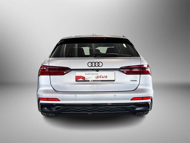 Audi A6 Avant 55 367pk TFSI e quattro S edition Competition / Stoelverwarming voor en achter / Optiekpakket zwart plus / Leder Valcona met S-logo's
