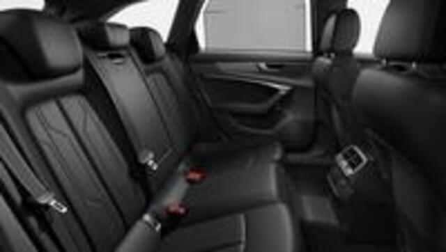 Audi A6 Avant 45 TFSI Business edition Trekhaak - Stoelverwarming vóór - Sportstoelen vóór - RS-achterspoiler - Privacy glas - Voorruit verwarmbaar - Verkeersbordherkenning - Elektrisch verstelbare stoelen met memory