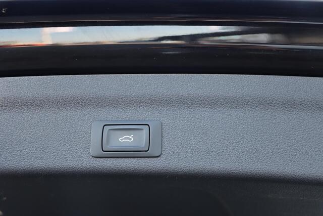 Audi A6 Avant 55 TFSI e quattro S Edition Competition 367pk S-Tr