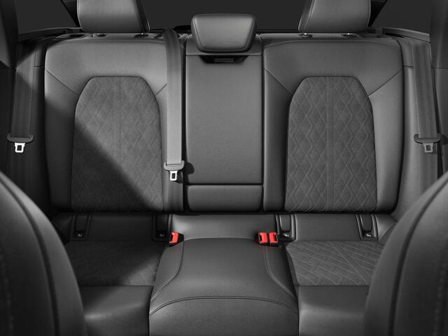 Audi A6 Avant S edition Competition e-hybrid 367 pk | Adaptieve luchtvering | Bang & Olufsen 3D | Head-up display | Techniek pakket pro | Middernacht groen |