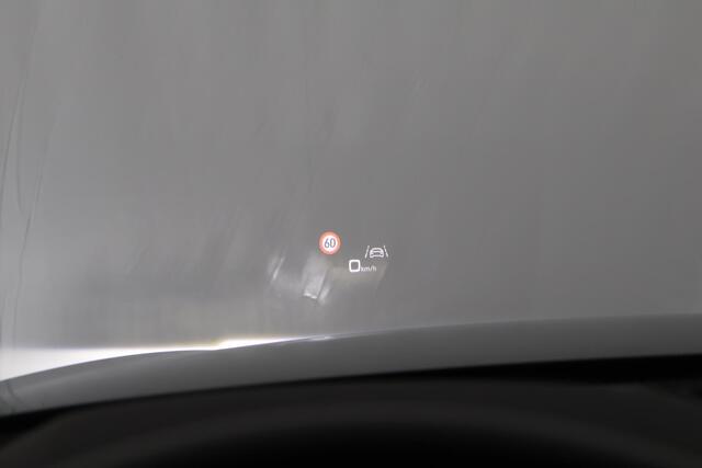 Audi A6 Avant 55 TFSI e 367pk quattro Competition Trekhaak 360Camera Head-Up Keyless Memory Virtual Cockpit Panoramadak Navigatie S-Line