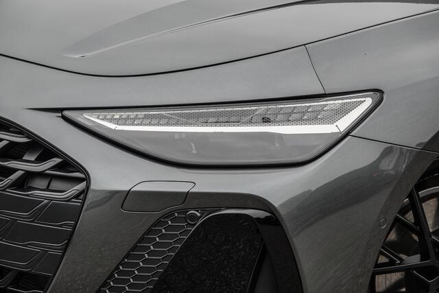 Audi A6 Avant e-hybrid 299Pk | Quattro | Plug-in Hybrid | MMI Bijrijdersdisplay | 360° Camera | Tech Pro | OLED | AWD-Besturing | 21''