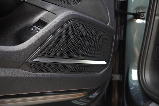 Audi A6 Avant 55TFSIe/367pk Quattro S-Line Competition|2024|Panoramadak|Trekhaak|RS-Stoelen+leder+memory|21"Audi-Sport|Matrix|B&O Sound