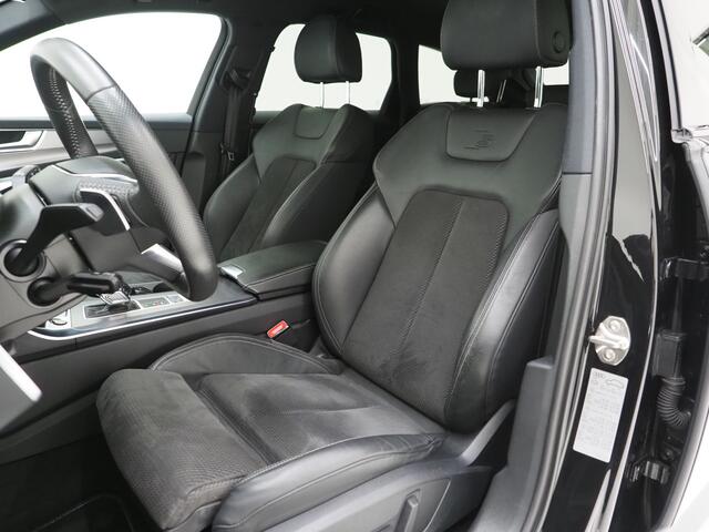 Audi A6 Avant 55 TFSI e quattro Full Black | Trekhaak | Keyless | Adaptive Cruise | Camera | Memory | Stoelverwarming | Carplay