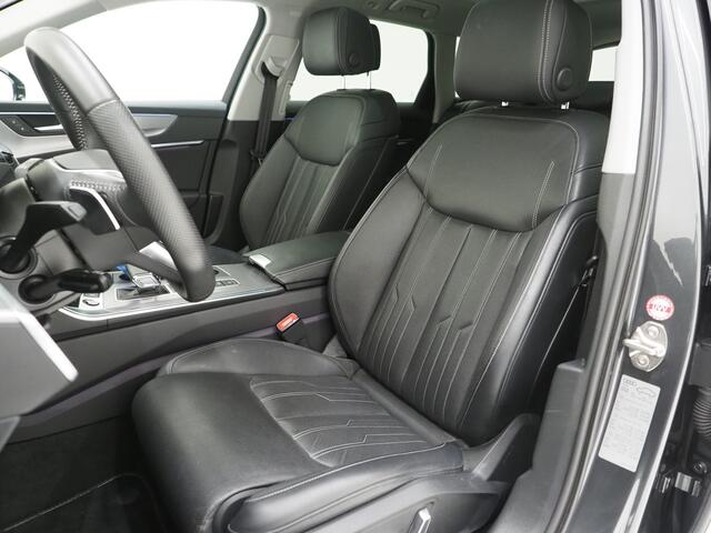 Audi A6 Avant 55 TFSI e quattro Competition Full Black | Panoramadak | Massage | Leder | 360 | Keyless | Adaptive Cruise | Sfeerlicht | Carplay
