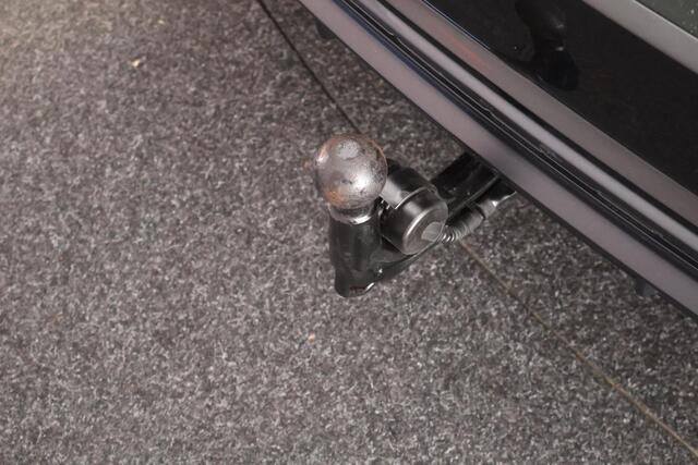 Audi A6 Avant 55 TFSIe 367pk quattro Competition Luchtvering HUD Trekhaak Keyless Stoelverwarming Panoramadak Memory Stoelen