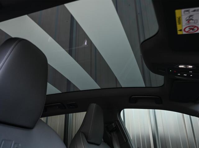 Audi A6 Avant 2.0 e-hybrid quattro S edition Competition | Panoramadak | Achterasbesturing | 360 Camera | Memory Seats | Ambiance Interieur | Stoelverwarming | Adaptive Cruise | Trekhaak | Passagiers Display |
