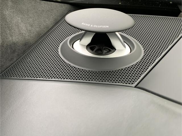 Audi A7 Sportback RS7 V8 Dynamic+ | Keramisch | 22" ABT | 4-Wielbesturing | Stoelvent. | Carbon Pack | Nachtzicht | Alcantara Hemel | B&O 3D High End | 360 Camera | Laser-LED | ACC | Valcona | Klasse-5 | Head-up | Soft-Close | Isolatieglas | Dealer OH | BTW Auto 