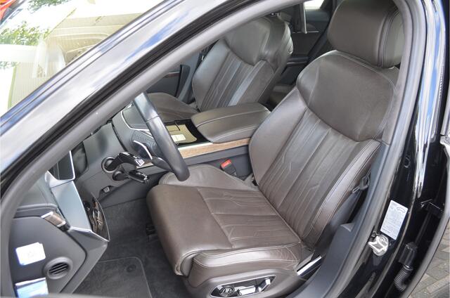 Audi A8 55 TFSI quattro Pro Line Plus ¤165k NP | Achterasbesturing | Schermen achter | Softclose | Pano | B&O | Alcantara hemel | 4x Stoelventilatie + verwarming + massage | 360 camera