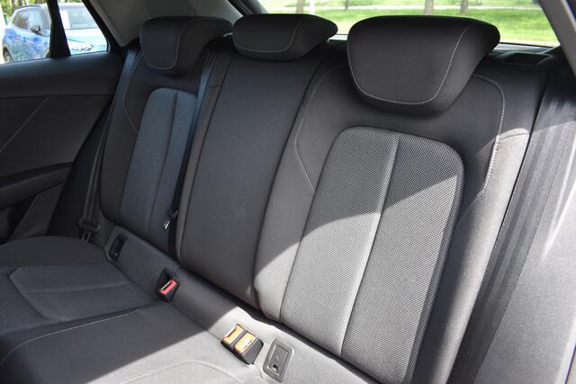 Audi Q2 30 TFSi Sport S-line Edition / Verwarmbare voorstoelen / Clima / Navi / Sportstoelen