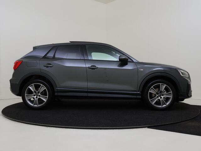 Audi Q2 35 TFSI S Edition | Panoramadak | Stoelverwarming | Achteruitrijcamera | Comfortsleutel | Navigatie | Carplay