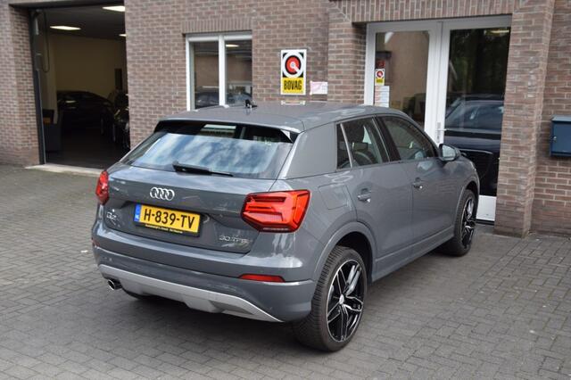 Audi Q2 30 TFSI DESIGN PL+