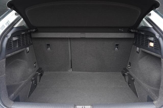 Audi Q2 35 TFSI epic Clima 2 zone Standverwarming Adaptive Cruise Led koplampen PDC v+a 1e Eigenaar NAP