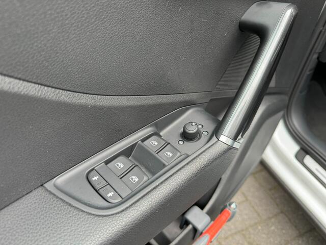 Audi Q2 35 TFSI 150pk S-Line,LED,Half Leer,Clima,Cruise,Stoelverw,Navi,P