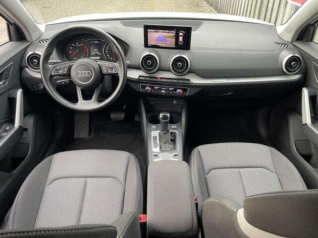 Audi Q2 35 TFSI S Edition 17"/Keyless/Camera/Matrix LED/PDC v+a/Elektrische Klep/Stoelverwarming