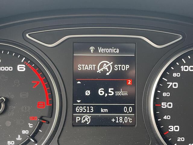 Audi Q2 35 TFSI S Edition 17"/Keyless/Camera/Matrix LED/PDC v+a/Elektrische Klep/Stoelverwarming
