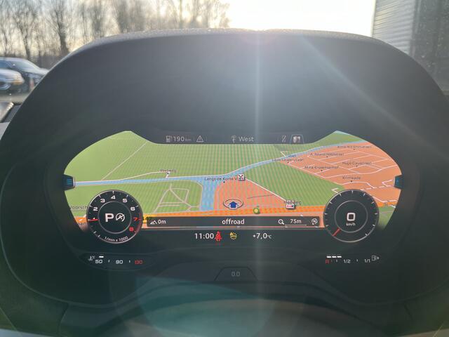 Audi Q2 35 TFSI S Edition / Panoramadak / Optiek zwart / Privacy glass / Matrix / Stoelverwarming / Afneembare trekhaak