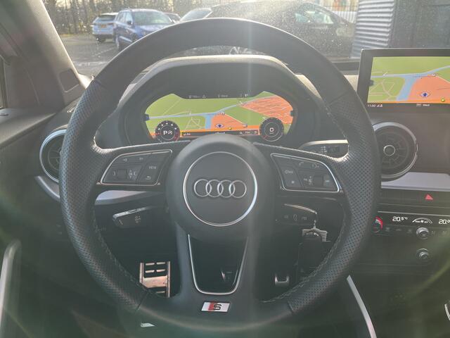 Audi Q2 35 TFSI S Edition / Panoramadak / Optiek zwart / Privacy glass / Matrix / Stoelverwarming / Afneembare trekhaak