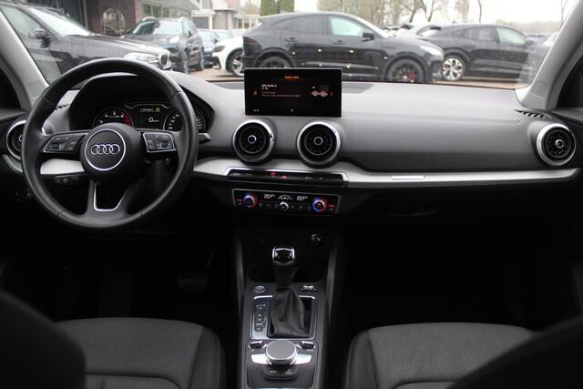 Audi Q2 35 TFSI Business Edition / Virtual Cockpit / Apple CarPlay / ACC / DAB / Keyless / 17'' / Matrix LED / Stoelverwarming / Elektr. achterklep