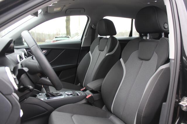Audi Q2 35 TFSI Business Edition / Virtual Cockpit / Apple CarPlay / ACC / DAB / Keyless / 17'' / Matrix LED / Stoelverwarming / Elektr. achterklep