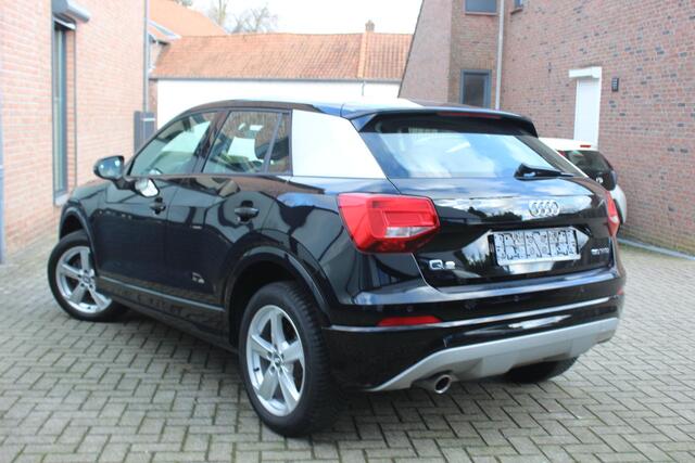 Audi Q2 30 TFSI Design PDC, LM Velgen!