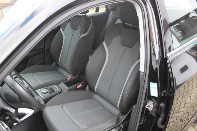 Audi Q2 30 TFSI Design PDC, LM Velgen!