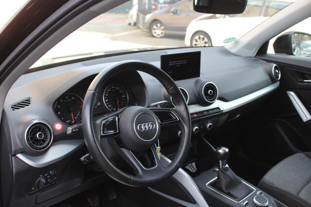 Audi Q2 30 TFSI Design PDC, LM Velgen!