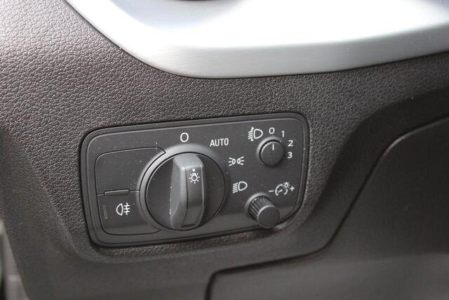 Audi Q2 30 TFSI Design PDC, LM Velgen!