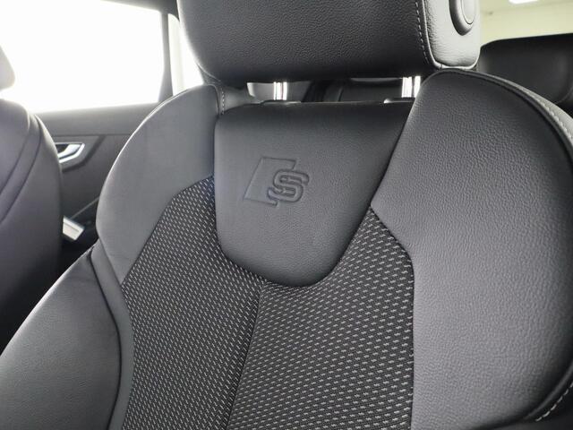 Audi Q2 35 TFSI S Edition 150 pk S-tronic | Verlengde garantie | Navigatie | Parkeersensoren achter | Adaptieve cruise control | S-Line |