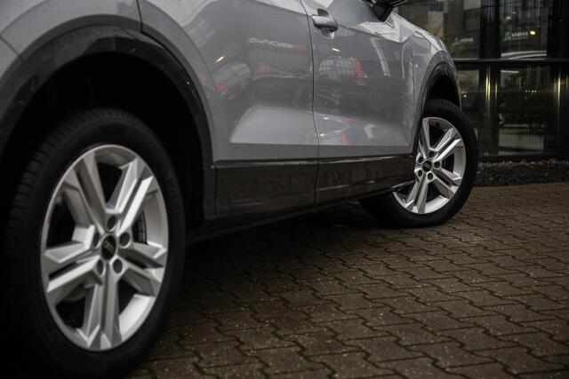 Audi Q2 35 TFSI Business Edition , Adap. cruise, Keyless entry, Carplay,