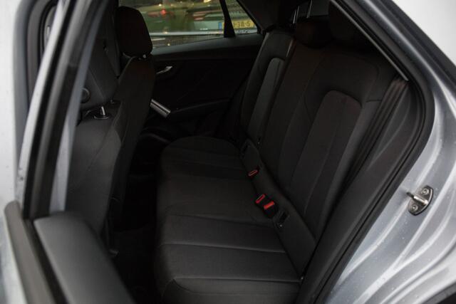 Audi Q2 35 TFSI Business Edition , Adap. cruise, Keyless entry, Carplay,